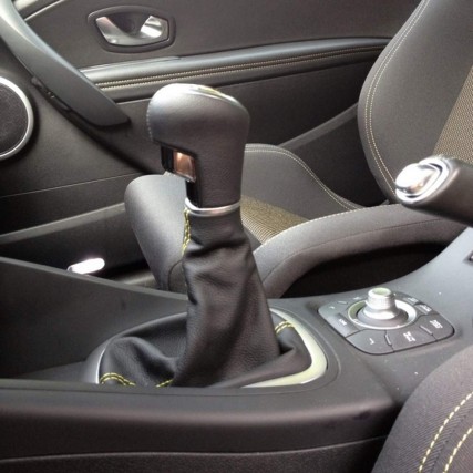 ict shift knob with black stitching Renault Megane III 3
